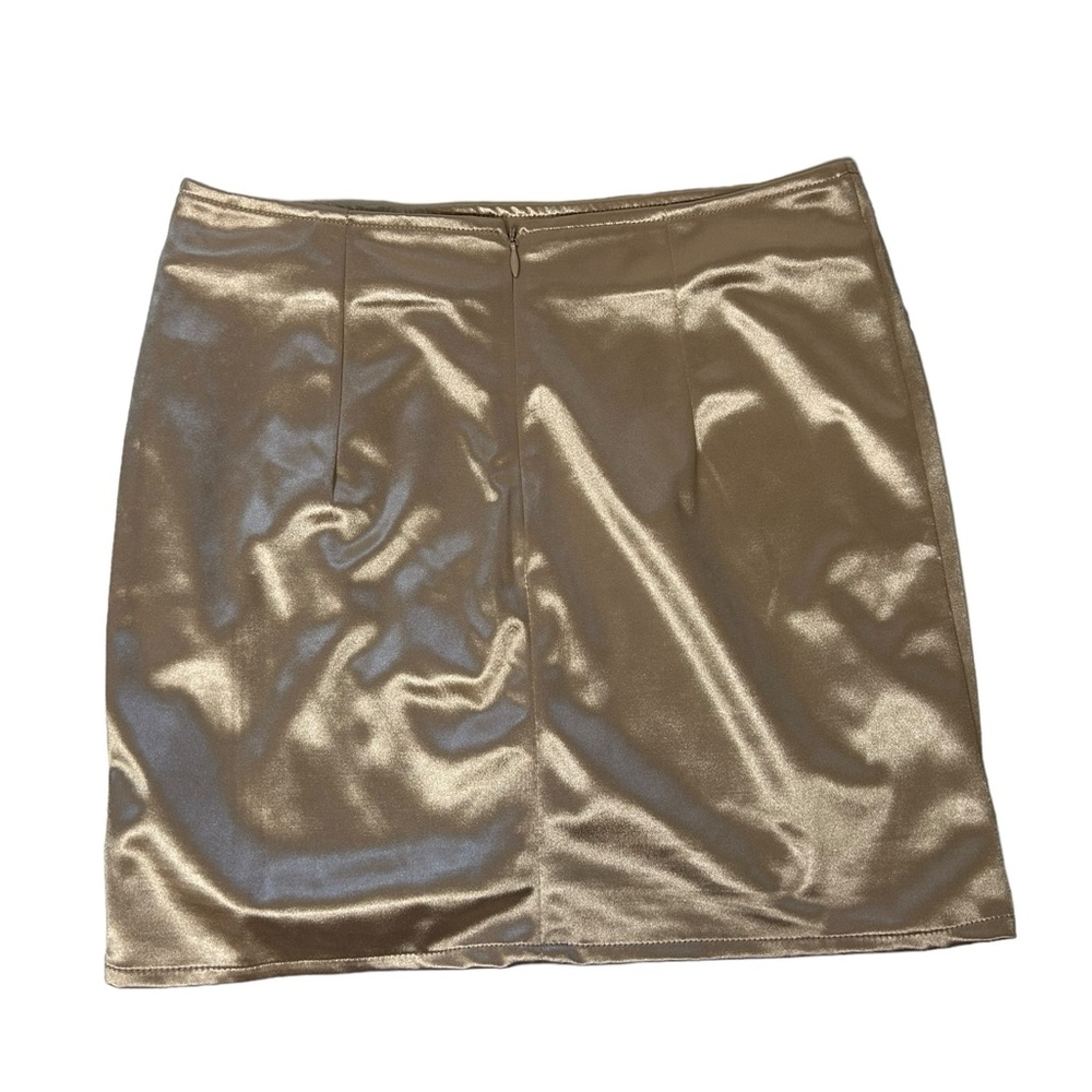 Fashion Nova l NWT Soft Like Satin Mini Skirt Nude Small - Picture 3 of 8